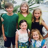 Linda Palmer Photo 5