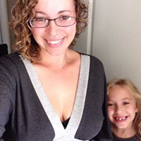 Katie Robbins Photo 22