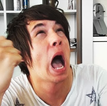 Dan Howell Photo 22
