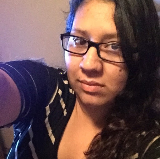 Elizabeth Amaya Photo 36