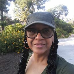 Angela Clark Photo 33