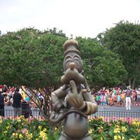 Lindsay Moseley Photo 3