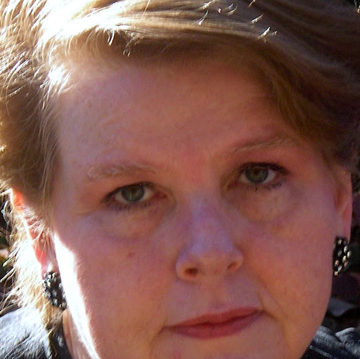 Laura Fisher Photo 7