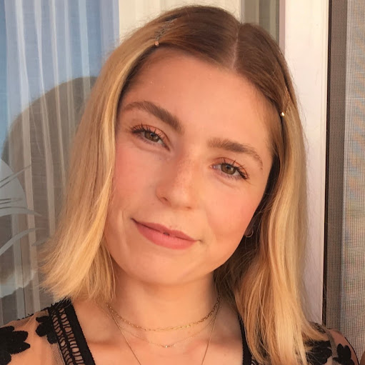 Sarah Clevenger Photo 19