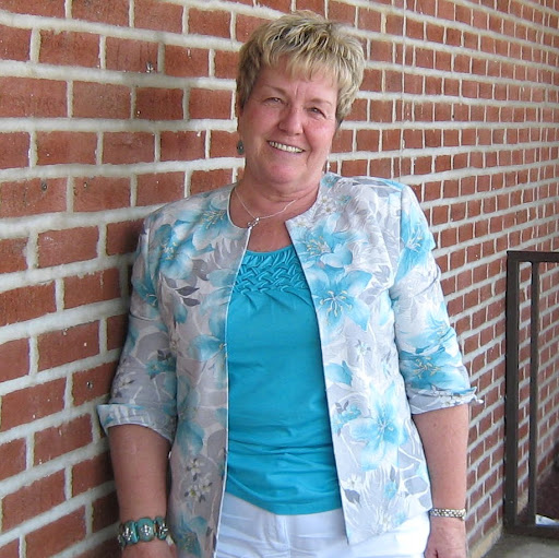 Sylvia Hall Photo 33