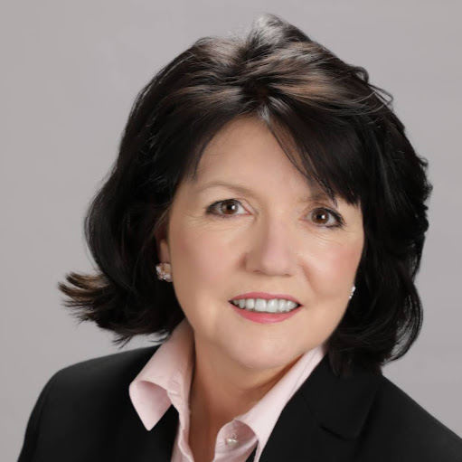 Catherine Mueller Photo 30