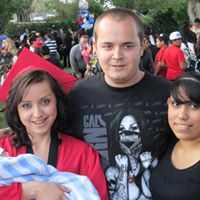Julie Ojeda Photo 26