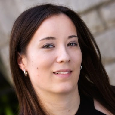 Monica Peterson Photo 27