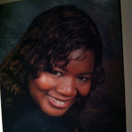 Yvonne Kelly Photo 10