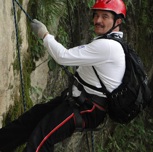 Jose Ulloa Photo 41