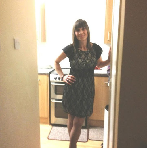Liz Everett Photo 15