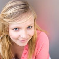 Julia Albert Photo 12
