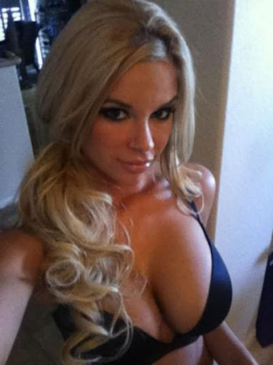 Pamela Anderson Photo 8