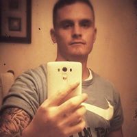Devon Myers Photo 39