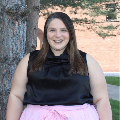 Jennifer Stone Photo 37