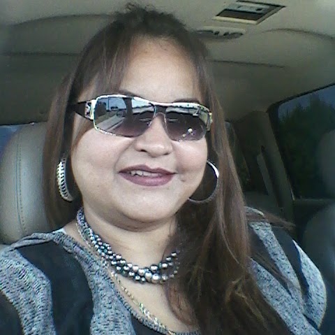 Elsa Cardenas Photo 21
