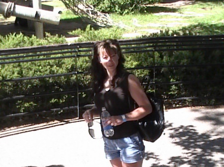 Stephanie Foster Photo 19