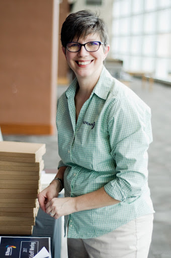 Lisa Hill Photo 37