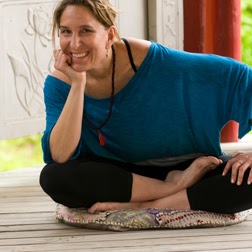 Jennifer Llewellyn Photo 4