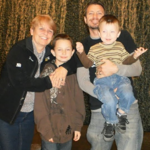 Debbie Shelton Photo 35