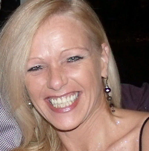 Lori Schmidt Photo 8