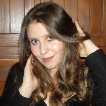 Nicole Hayward Photo 36
