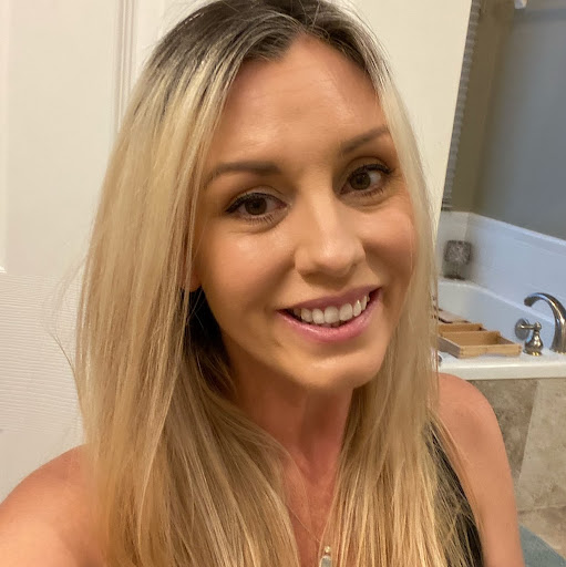 Megan Moore Photo 35
