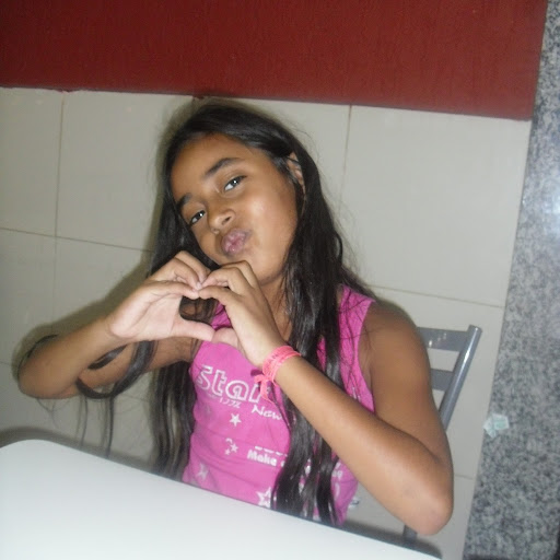 Julia Soares Photo 29