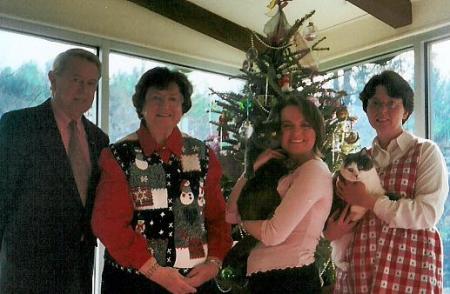 Linda Moore Photo 29