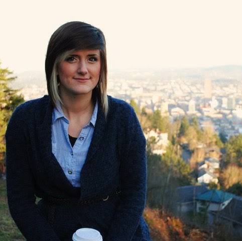 Andrea Jones Photo 37