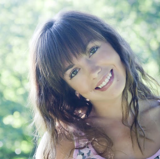 Emily King Photo 39