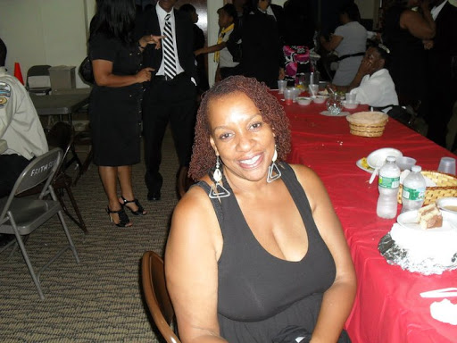 Carolyn Hawkins Photo 16