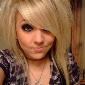 Lilly Peterson Photo 27