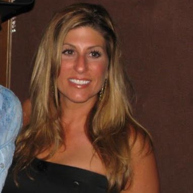 Laura Tyson Photo 44