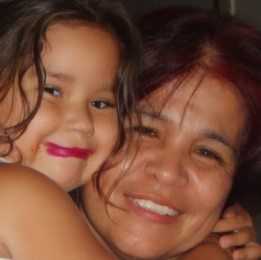 Elvira Salinas Photo 20