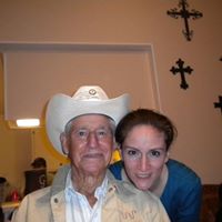 Jennifer Salinas Photo 28
