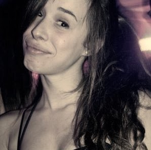 Victoria Ruiz Photo 32