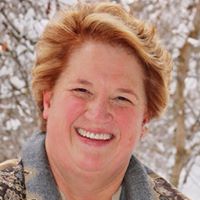 Leslie Petersen Photo 25