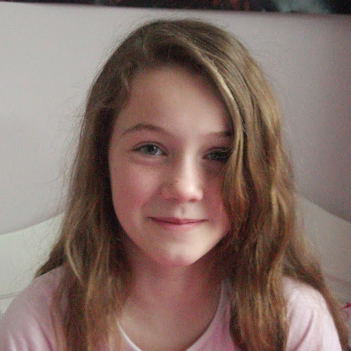 Olivia Goulding Photo 2