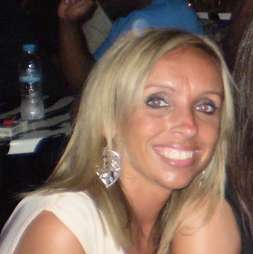 Michelle Simpson Photo 37