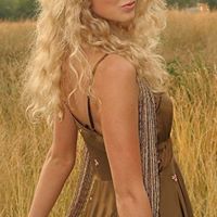 Anne Swift Photo 23