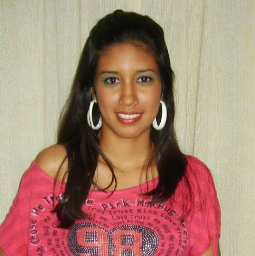 Elizabeth Galarza Photo 27