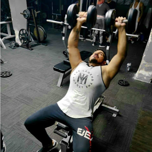 Roman Lopez Photo 15