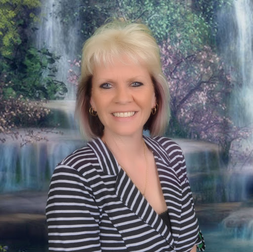 Traci Locke Photo 13