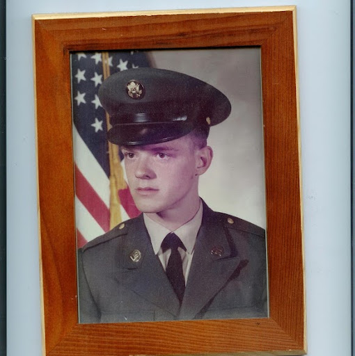 Ralph Gray Photo 15