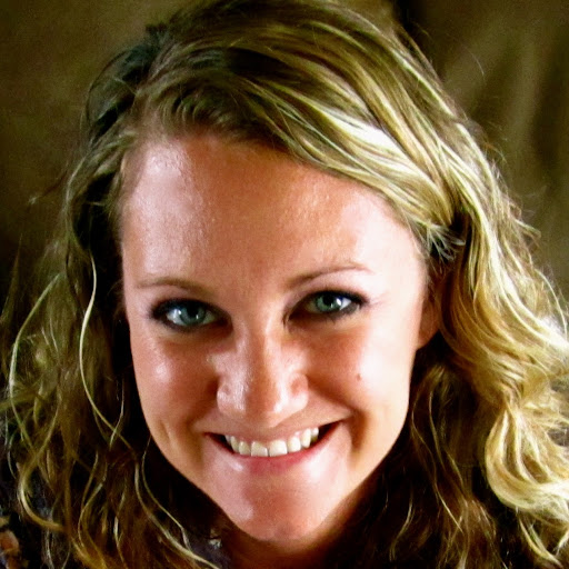 Andrea Moore Photo 19