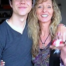 Stacey Holland Photo 35
