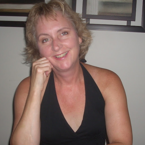 Rebecca Betts Photo 24