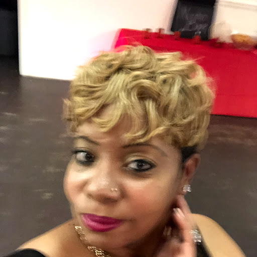 Shantell Williams Photo 8