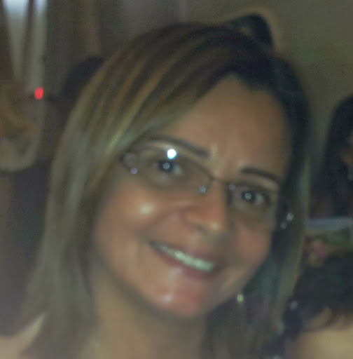 Suzanne Silva Photo 29